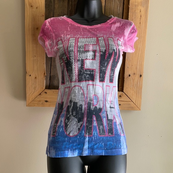 Exousia Tops - Pink white and blue New York tshirt rhinestones M